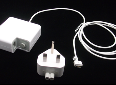 Sửa, thay sạc Macbook chính hãng, uy tín, giá tốt