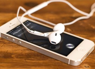 BẬT MÍ 8 CÔNG DỤNG CỰC KÌ HỮU ÍCH CỦA TAI NGHE IPHONE MÀ BẠN NÊN BIẾT