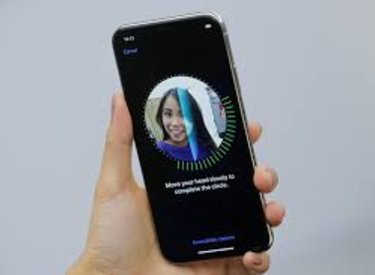 Face ID đã bị "hack" bởi một chiếc mặt nạ có giá chỉ 150 USD