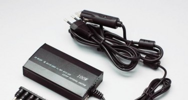 Sạc laptop đa năng là gì?