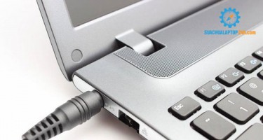 Tự chữa bệnh máy tính không nhận sạc ngay tại nhà.
