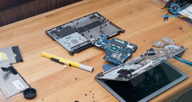 Hướng dẫn vệ sinh laptop tại nhà bên trong và bên ngoài giúp giảm nhiệt ngay lập tức