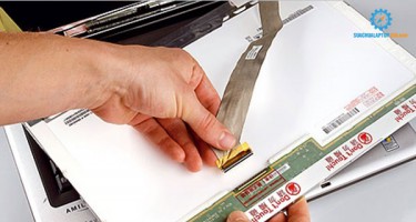 Thay bẹ cáp màn hình laptop giá bao nhiêu?
