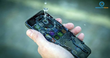 5 Bước xử lý khi iPhone bị rơi vào nước ai cũng cần phải biết