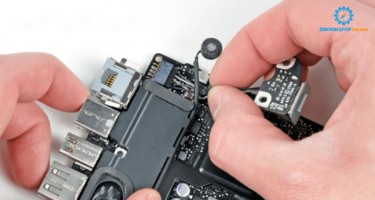 Hướng dẫn bật máy khi nút nguồn laptop bị liệt