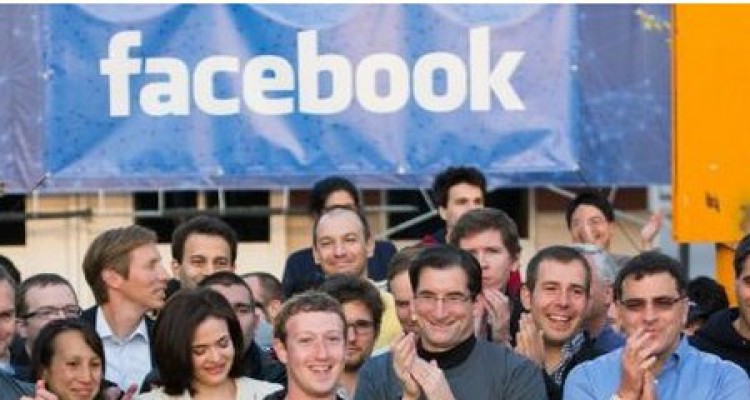 Các tỷ phú mới nổi nhờ Facebook bắt đầu… vung tiền