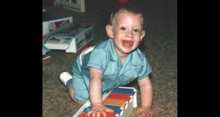 Những bức ảnh “độc” hiếm thấy về “ông chủ” Facebook