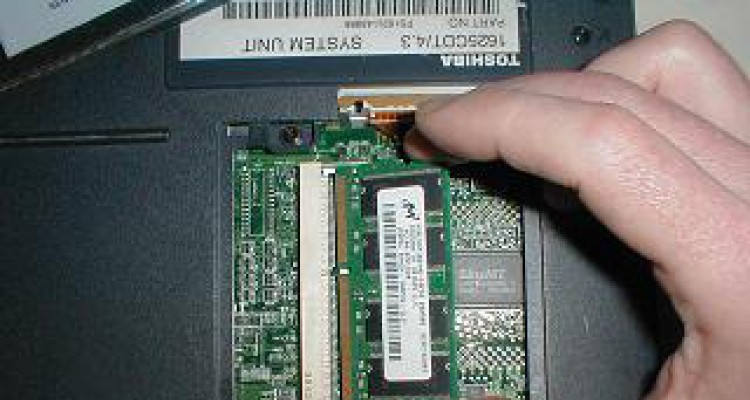 Lỗi laptop không lên hình