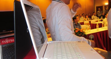 Fujitsu trình làng “Slimbook” đầu tiên tại Việt Nam