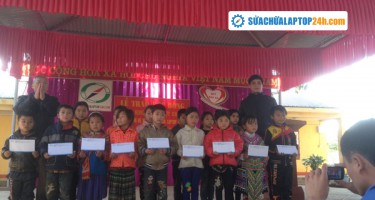 Thiện nguyện trao học bổng cho trẻ em vùng cao Si Ma Cai