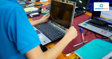 Thay thế màn hình laptop giá tốt, chính hãng, bảo hành trong vòng 15 tháng kể cả cháy nổ