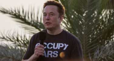 Tỷ phú Elon Musk lập công ty mới, cạnh tranh với OpenAI