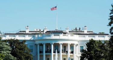 Nhà Trắng gặp lãnh đạo OpenAI, Google bàn rủi ro AI