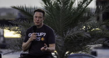 Elon Musk có thể vào viện trước ngày thượng đài với Mark Zuckerberg