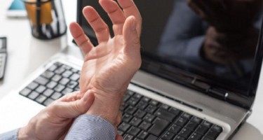 Mẹo giúp giảm đau tay khi sử dụng laptop suốt nhiều giờ
