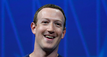 Mark Zuckerberg tiết lộ hình ảnh luyện võ trên sà lan