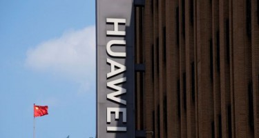 Huawei và SMIC chịu sức ép mới