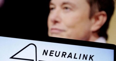 Neuralink bắt đầu thử nghiệm cấy chip lên não người