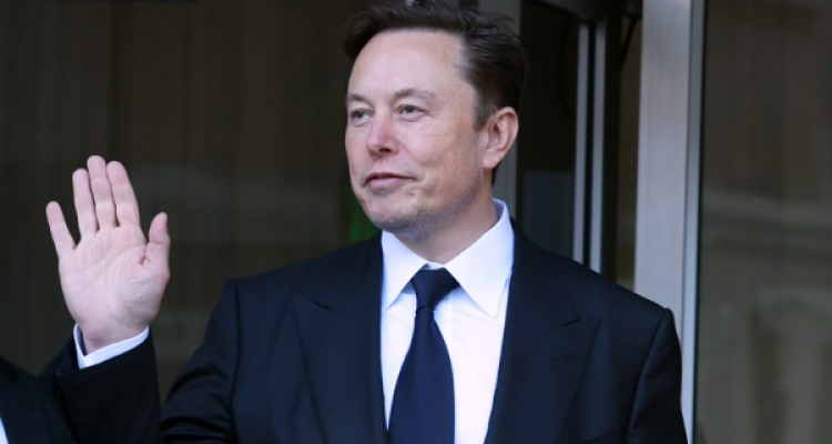 Tỷ phú Elon Musk đánh giá cao camera iPhone 15