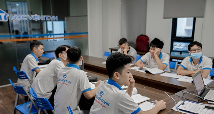 Khóa học lắp ráp và sửa chữa máy tính 1 thầy - 1 trò đầu tiên tại Hà Nội