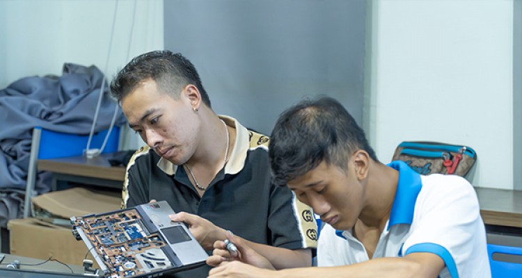 Tại sao nói học sửa chữa máy tính ở Hà Nội là hướng đi tương lai cho dân kĩ thuật?
