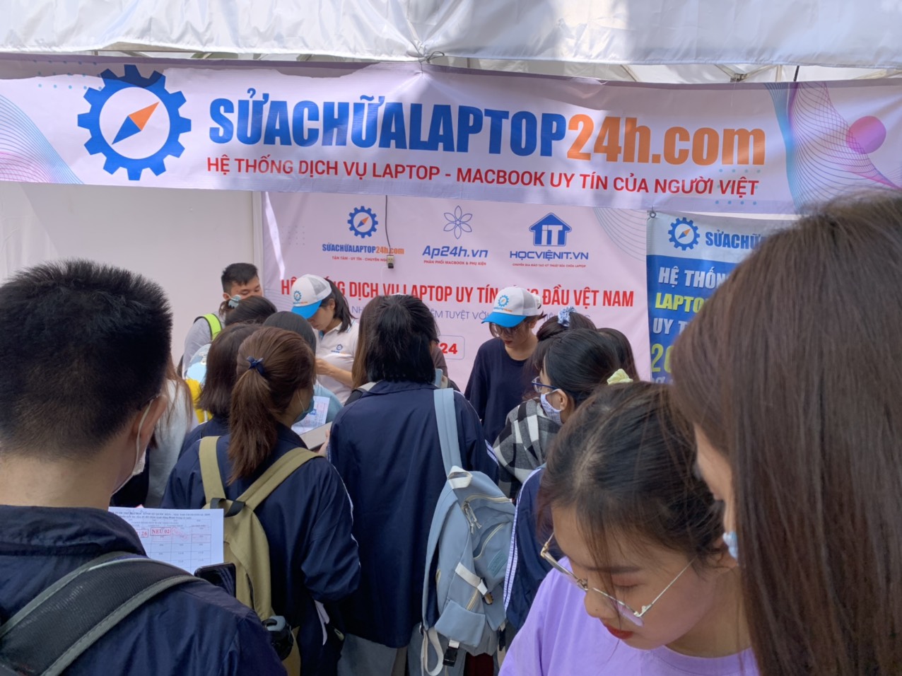 SUACHUALAPTOP24h.com đồng hành cùng sự kiện chào tân sinh viên trường Đại học Kinh tế quốc dân NEU Youth Festival 2020