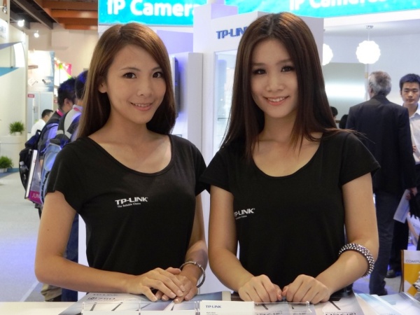 Một trong những mẫu siêu máy tính Ultrabook được Intel và các nhà sản xuất trình diễn.