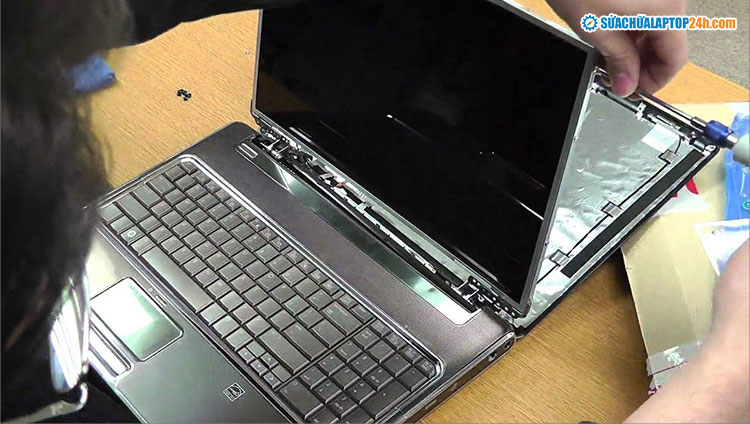Màn hình laptop cũ có chất lượng tương đương mới