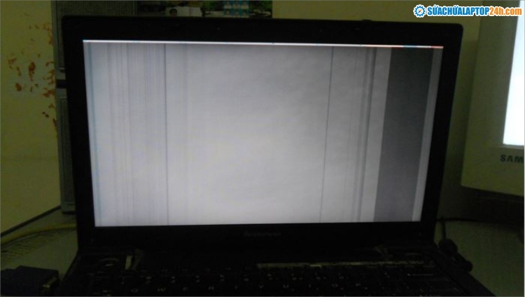 ​  Màn hình laptop bị đen một phần