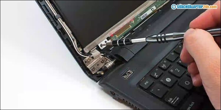 Sửa chữa vỏ laptop 