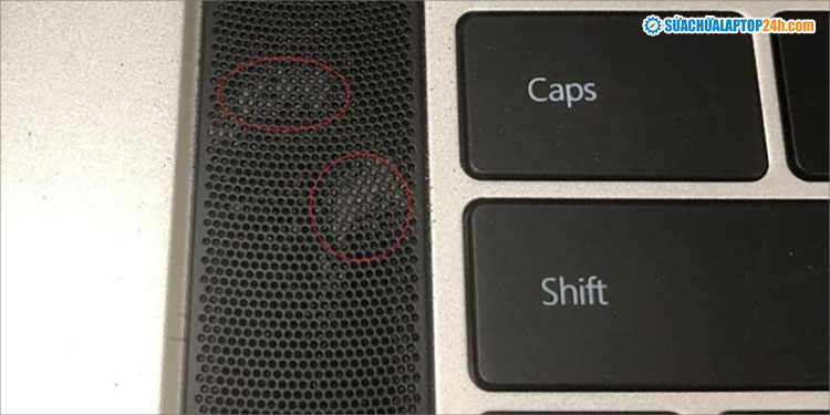 Bụi bẩn tích tụ có thể là nguyên nhân khiến loa laptop bị nhỏ tiếng