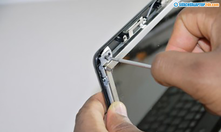 Cách khắc phục laptop bị hở viền màn hình