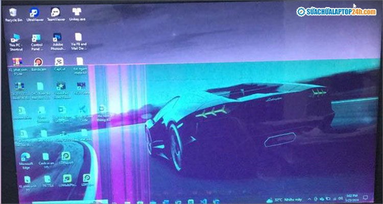 Màn hình Surface bị sọc dọc là dấu hiệu cần thay