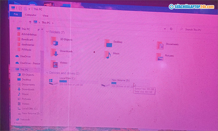 Màn hình Surface hiển thị sai màu