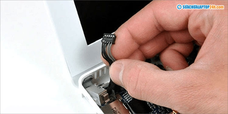 Nút nguồn laptop bị liệt hoàn toàn cần được thay thế để tiếp tục sử dụng