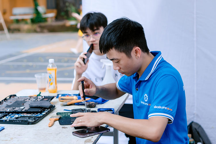 Sửa chữa Laptop 24h hỗ trợ vệ sinh bảo dưỡng laptop miễn phí cho người hiến máu