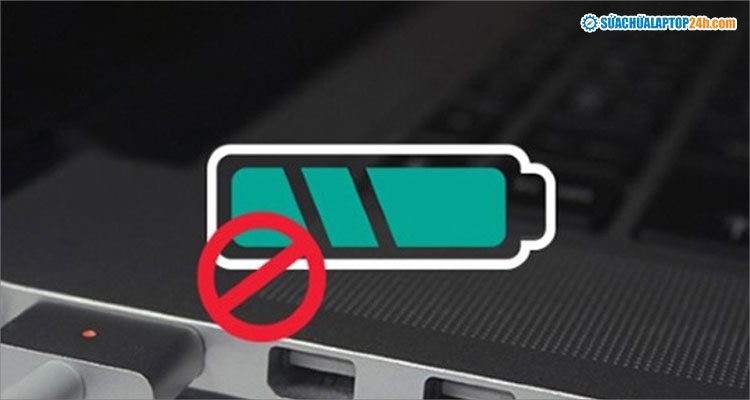 Cắm sạc vào laptop 15 - 30 phút trước khi bật lại