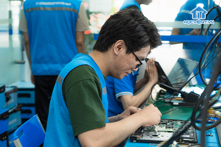 Lựa chọn trung tâm day hoc sua chua may tinh uy tín không phải là điều dễ dàng