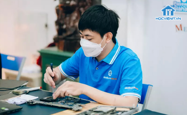 Học nghề sửa máy tính đem lại nhiều cơ hội tốt hơn học đại học