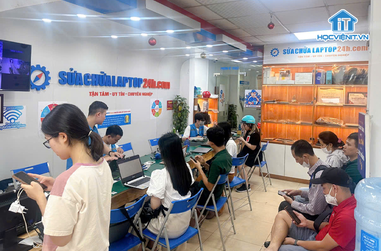 Hiện tại, nhu cầu nhân lực về sửa chữa máy tính đang vô cùng lớn