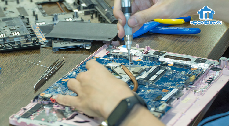 Nhu cầu nhân lực các nhóm nghề kĩ thuật ngày càng lớn