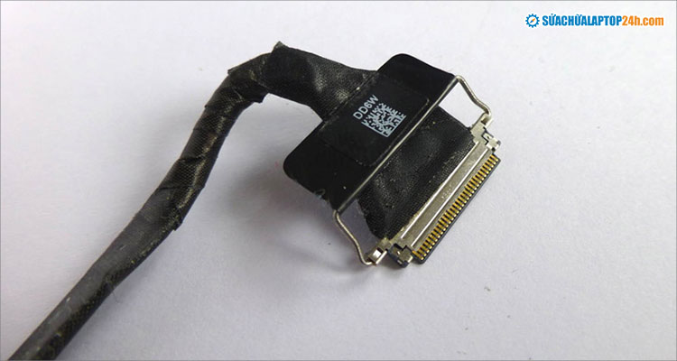 Màn hình Macbook bị nhiễu do cáp hư hỏng