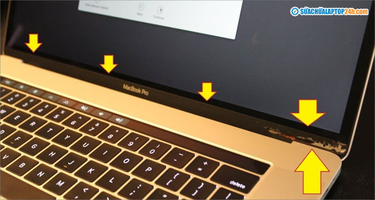 Viền cao su giúp bảo vệ màn hình Macbook khỏi bụi bẩn và va đập