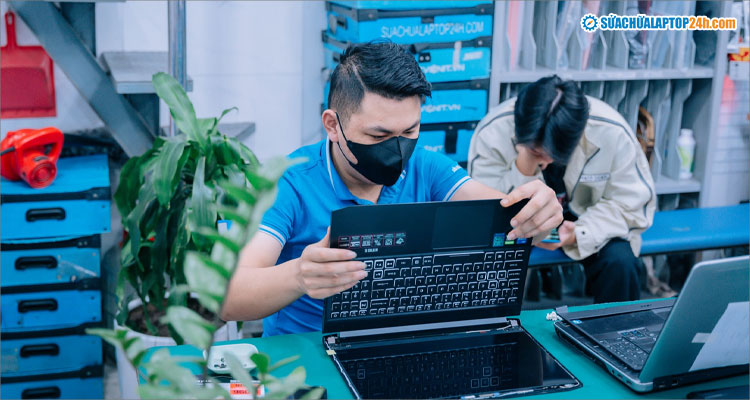 Bổ sung ốc vít cho laptop để cố định các bộ phận, khắc phục hở vỏ