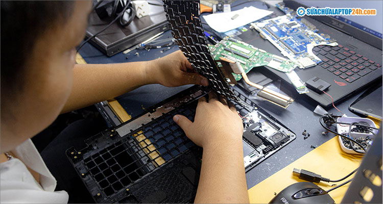 Sửa chữa Laptop 24h thay bàn phím laptop xem trực tiếp, lấy ngay