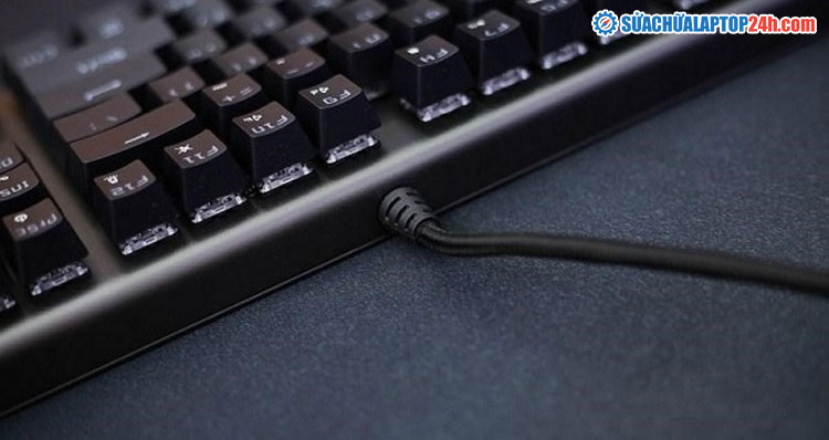 Kiểm tra dây cáp bàn phím