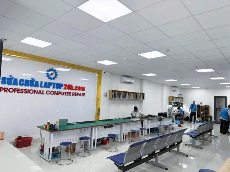Khu vực tiếp đón và sửa chữa cho khách hàng