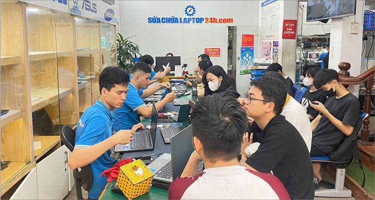 Thay thế linh kiện laptop tại Sửa chữa Laptop 24h 128 Lê Thanh Nghị