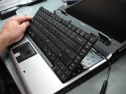 thay-ban-phim-lap-top-lay-ngay
