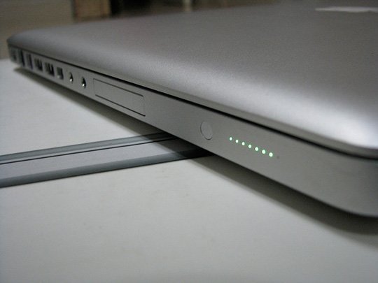Sạc pin đúng cách cho Macbook